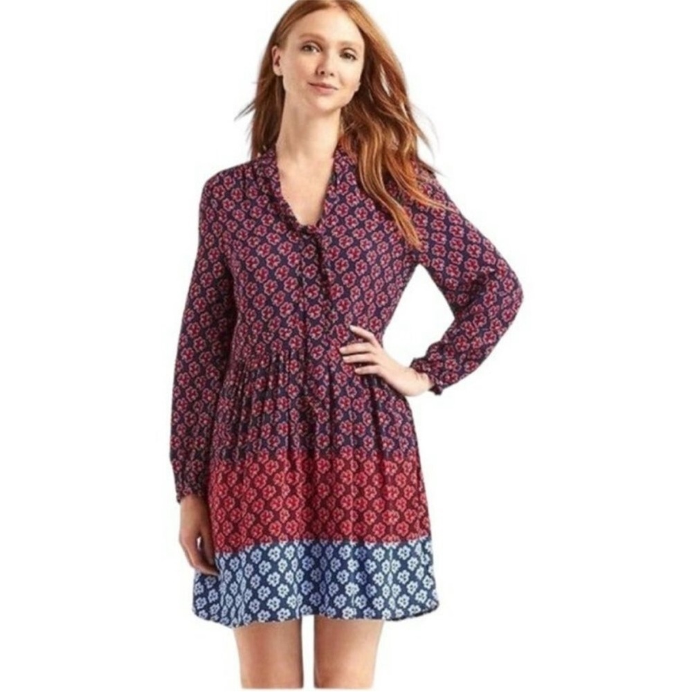 Gap shamrock clover block print tie neck dress
